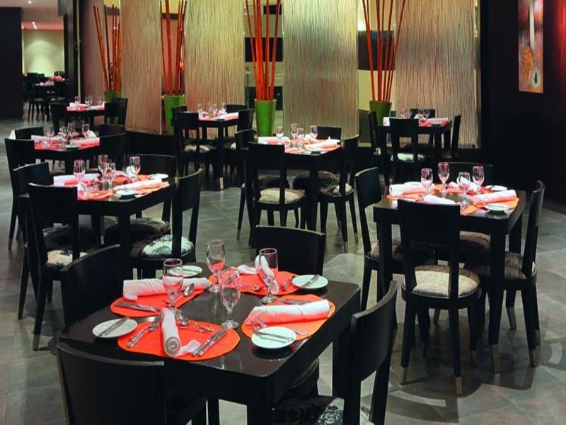 Anwar Al Madinah Movenpick Hotel...