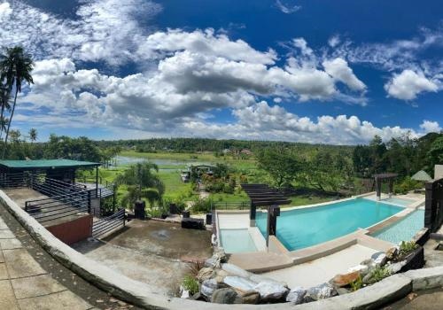 Vine Woods Resorts