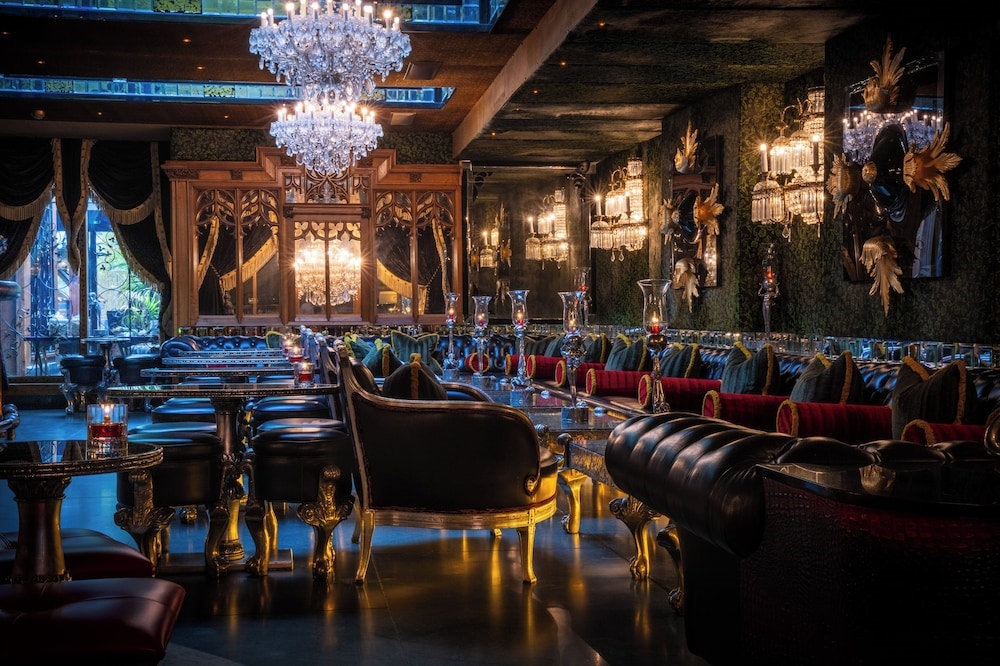 Crazy Bear Beaconsfield (Adults Only)