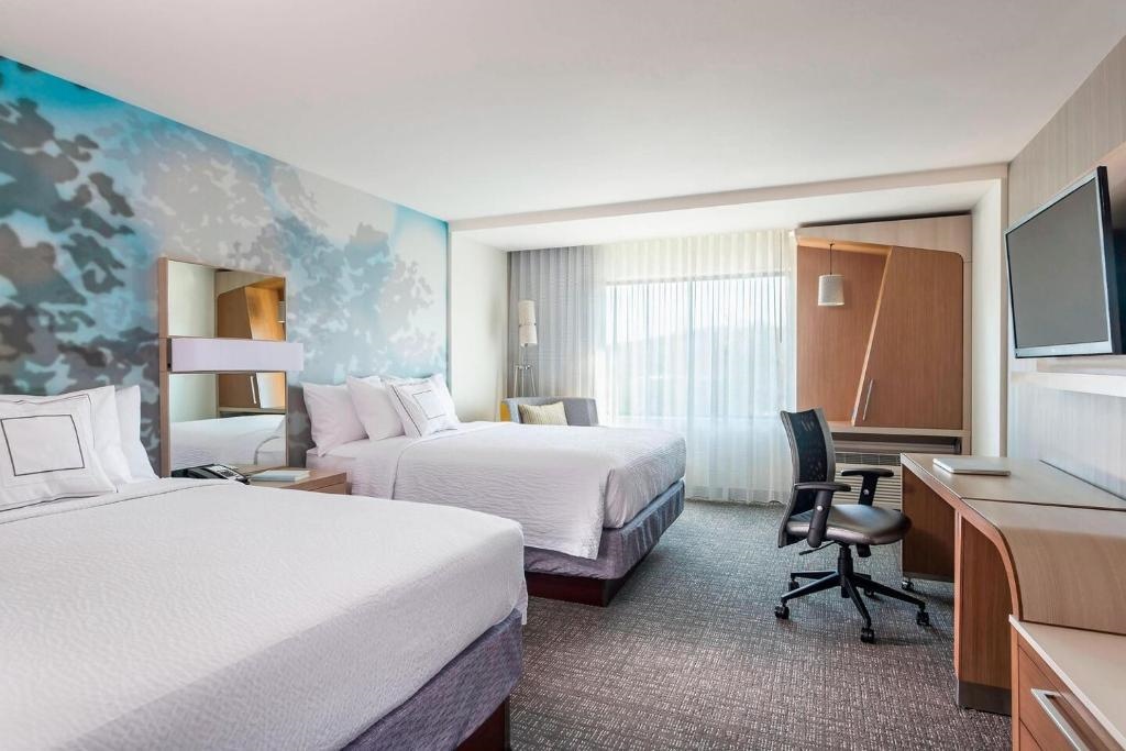 Courtyard By Marriott Portland East