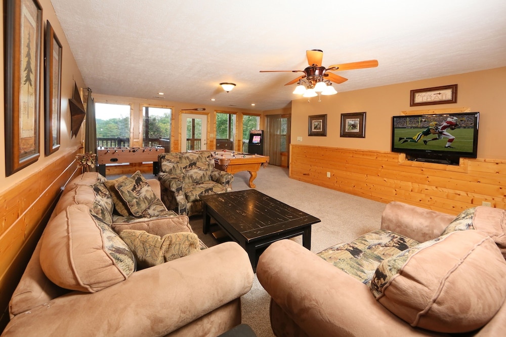 Mountain Shadow Lodge