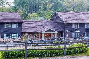 The Black Swan Lee - Lenox, Ascend Hotel Collection