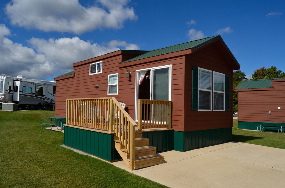 Sun Retreats Gun Lake