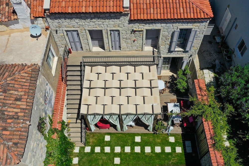 Alacati Cona Butik Otel