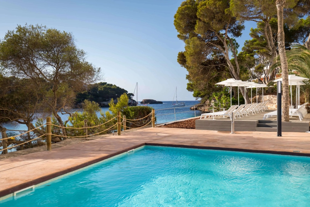 Barcelo Ponent Beach