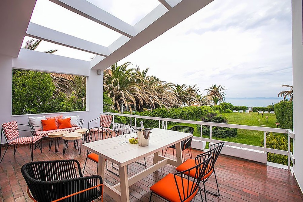 Hestia Beachfront Villa