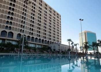 Hilton Alger
