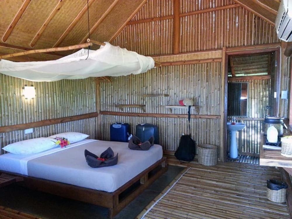 Bamboo Hideaway Resort