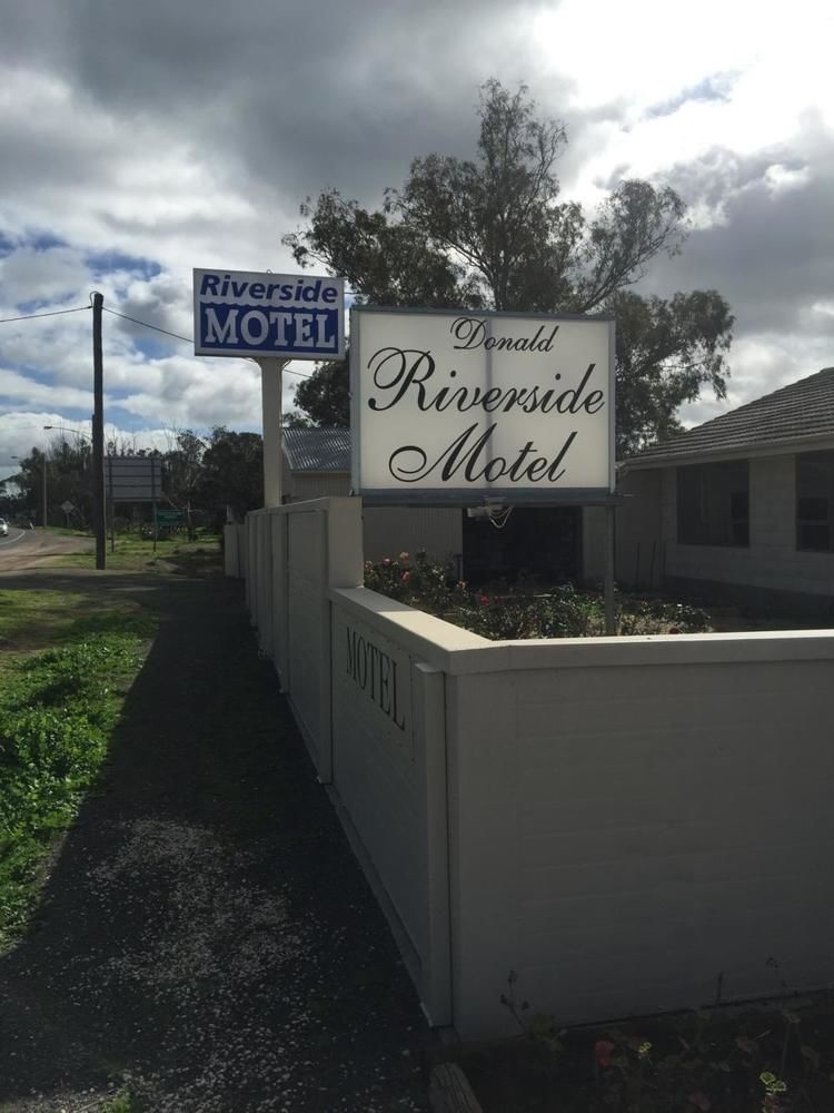 Donald Riverside Motel