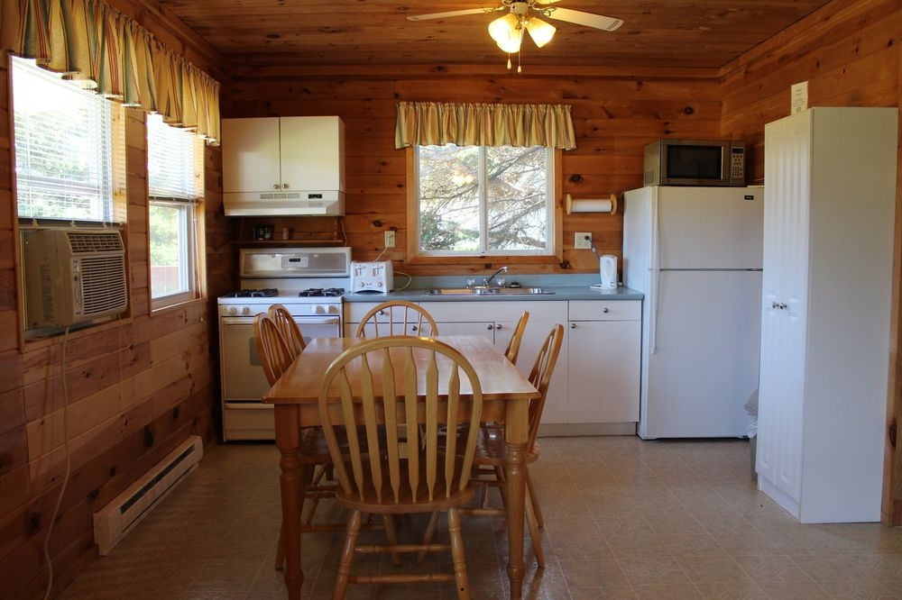 Parkside Cottages And Suites