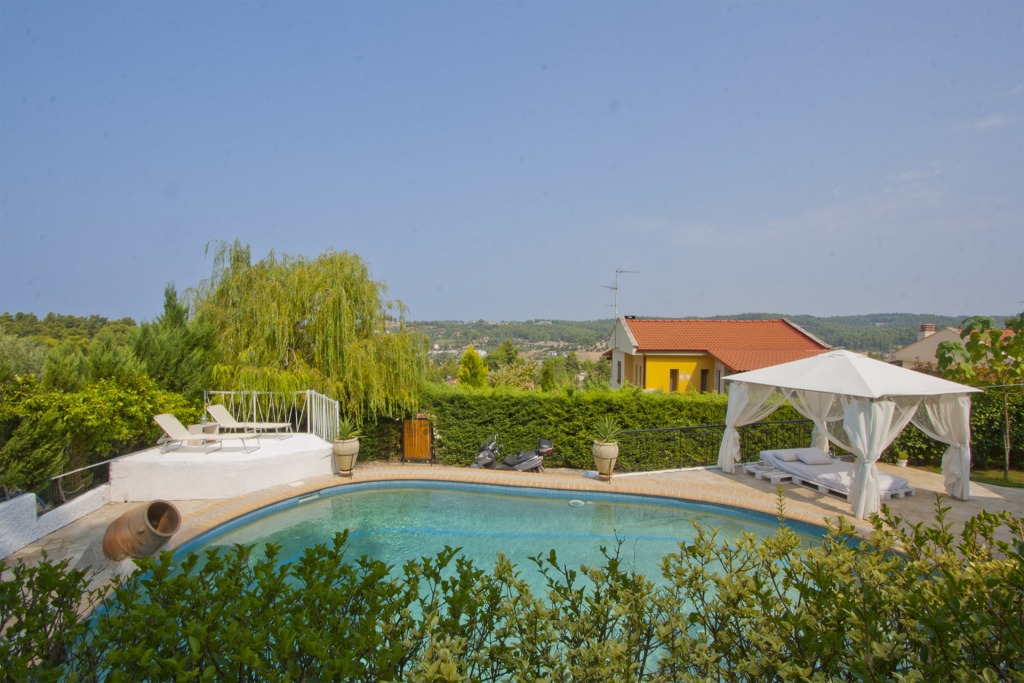 Bozis Private Pool Villa, Siviri