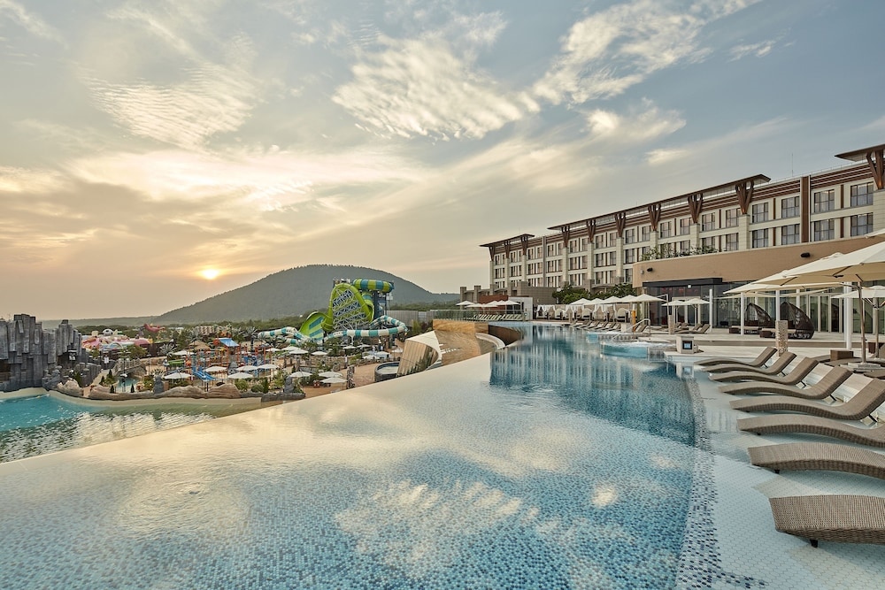 Shinhwa Jeju Shinhwa World Hotel & Resorts