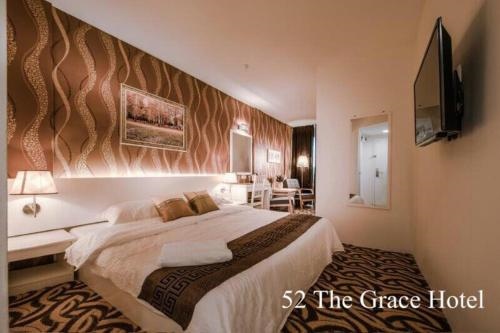 52 The Grace Hotel