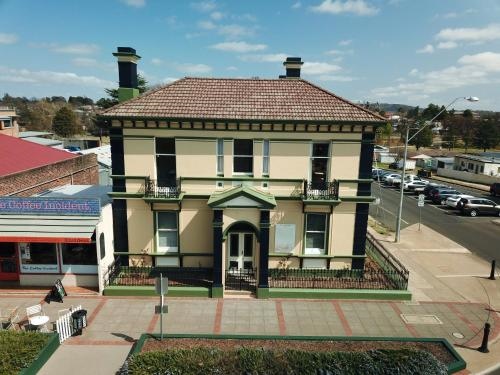 The Bank Guesthouse Glen Innes (Adults Only)