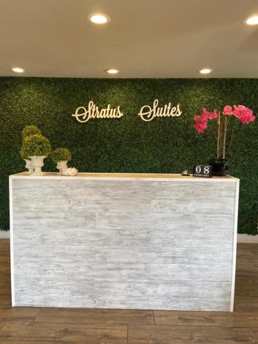 Stratus Suites - Boutique Hotel