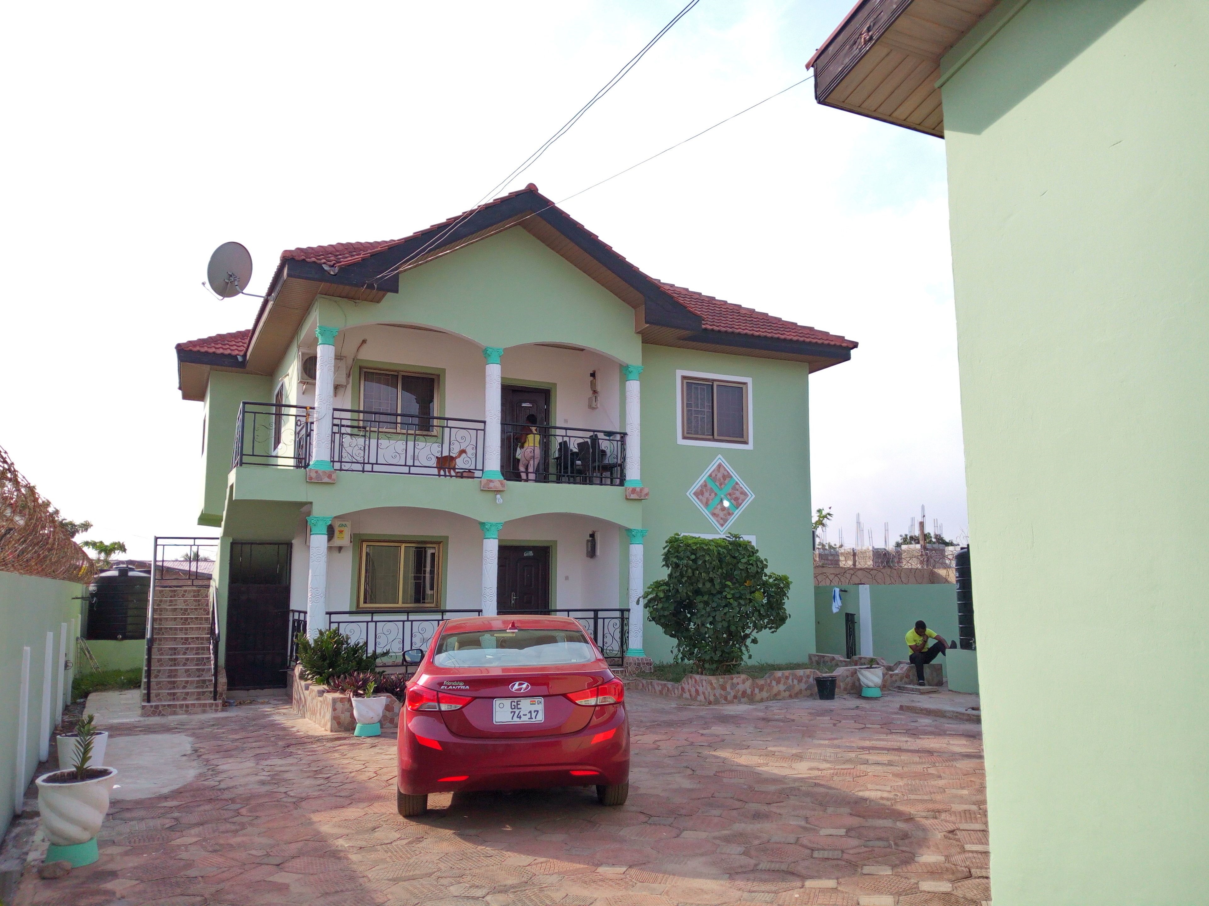 Ronna Apartments At Lakeside Estates