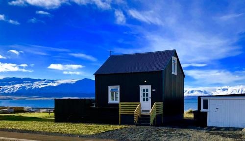 Vellir Grenivik A Home With A View