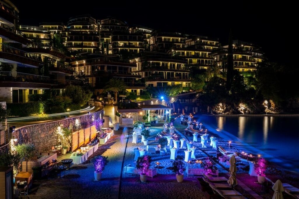 Infinity Hotel By Dukley