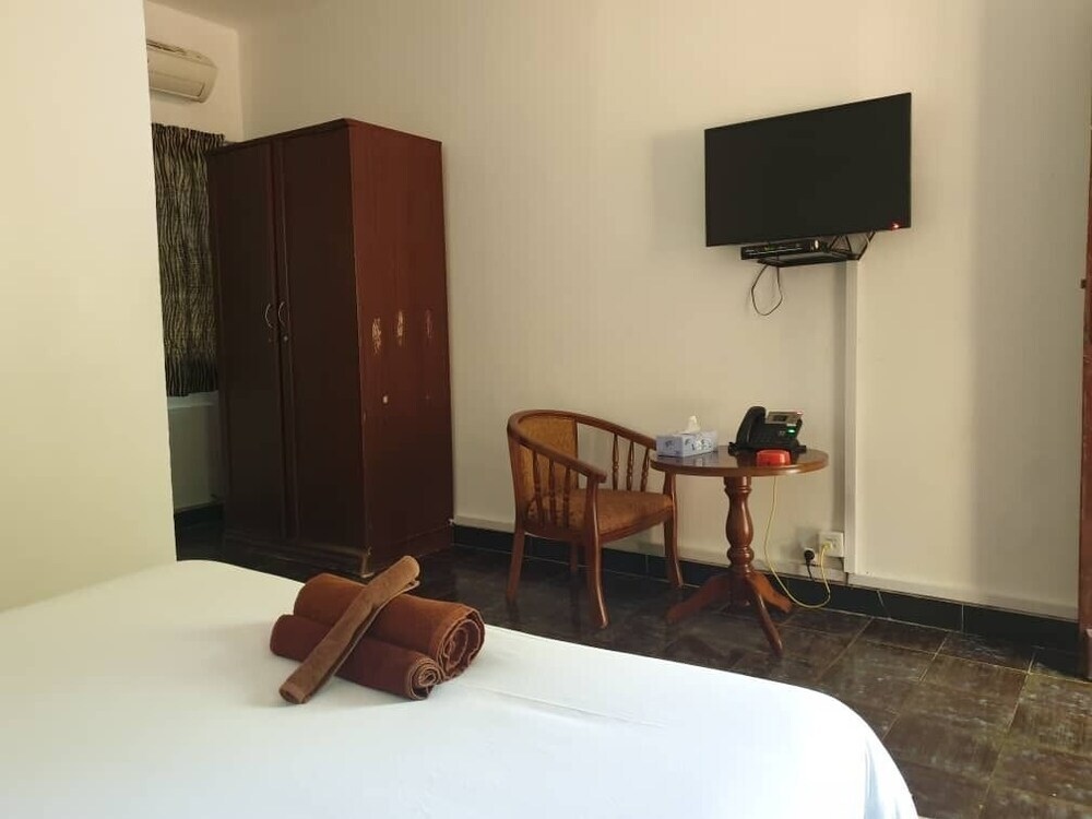 African Village Hotel