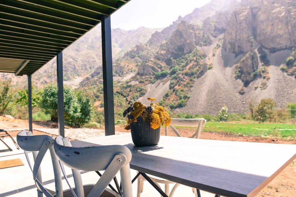 Arevi Hotel