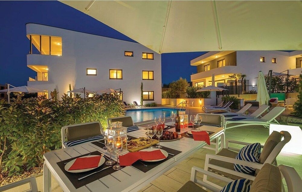 Jazz At Rova Apartment Sol