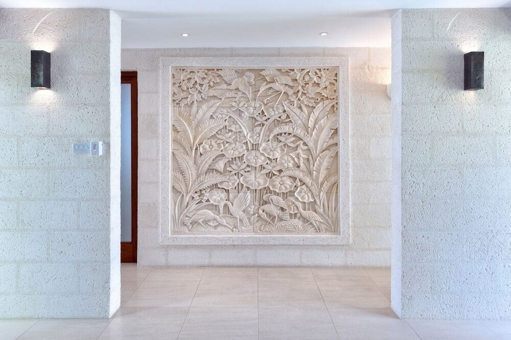 Tom Tom By Blue Sky Luxury