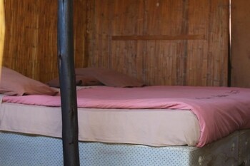 Warthogs Safari Camp