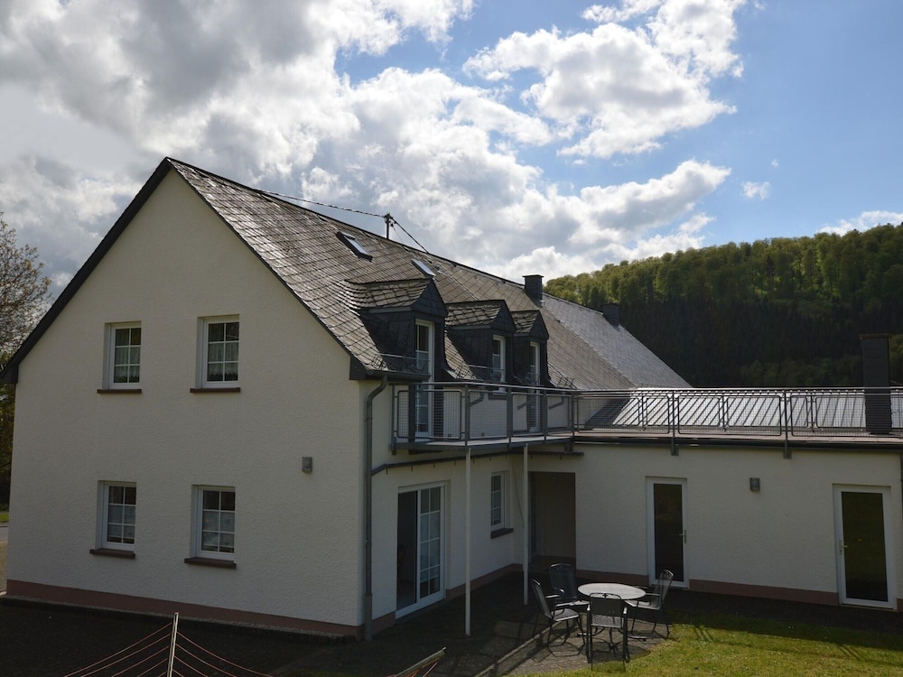 Comfy Apartment in Zendscheid near Forest