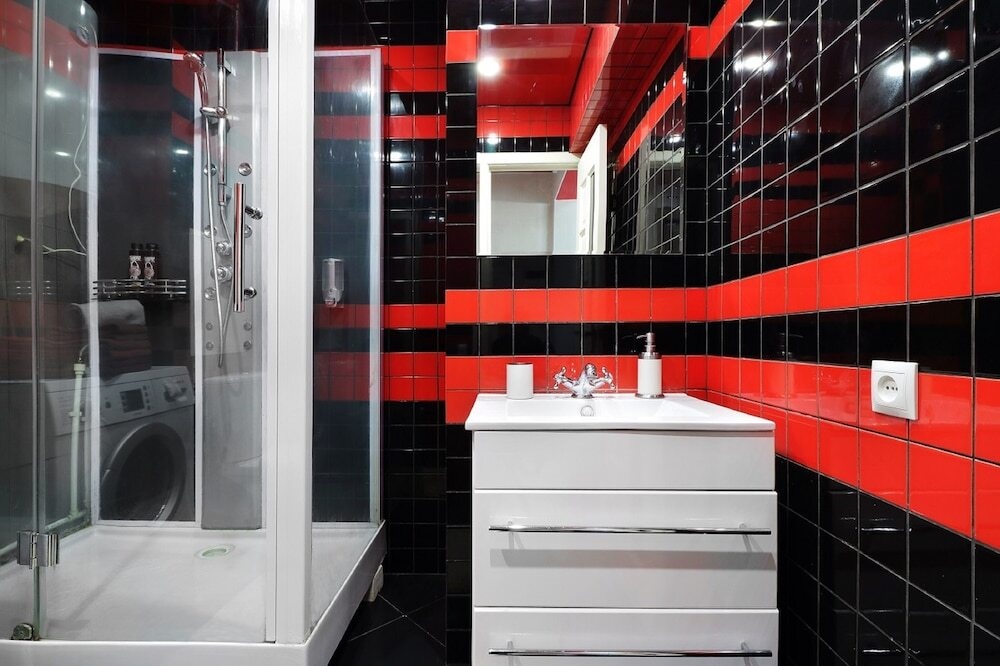 PaulMarie Apartments on Lazo