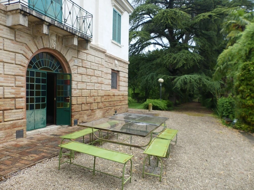 Elegante Appartamento In Villa Con Piscina