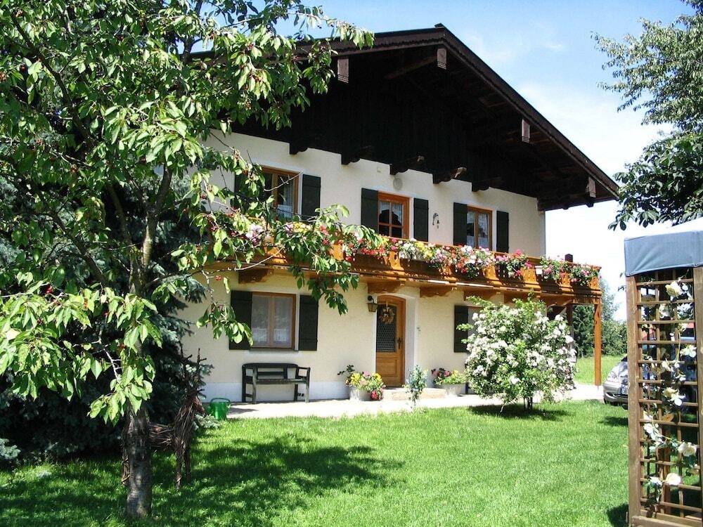 Spacious 4 Person Holiday Home Near Chiemsee