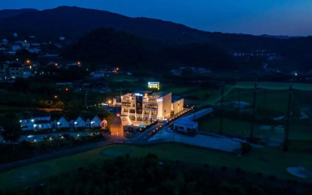 Hapcheon Ylang Ylang Pool Villa