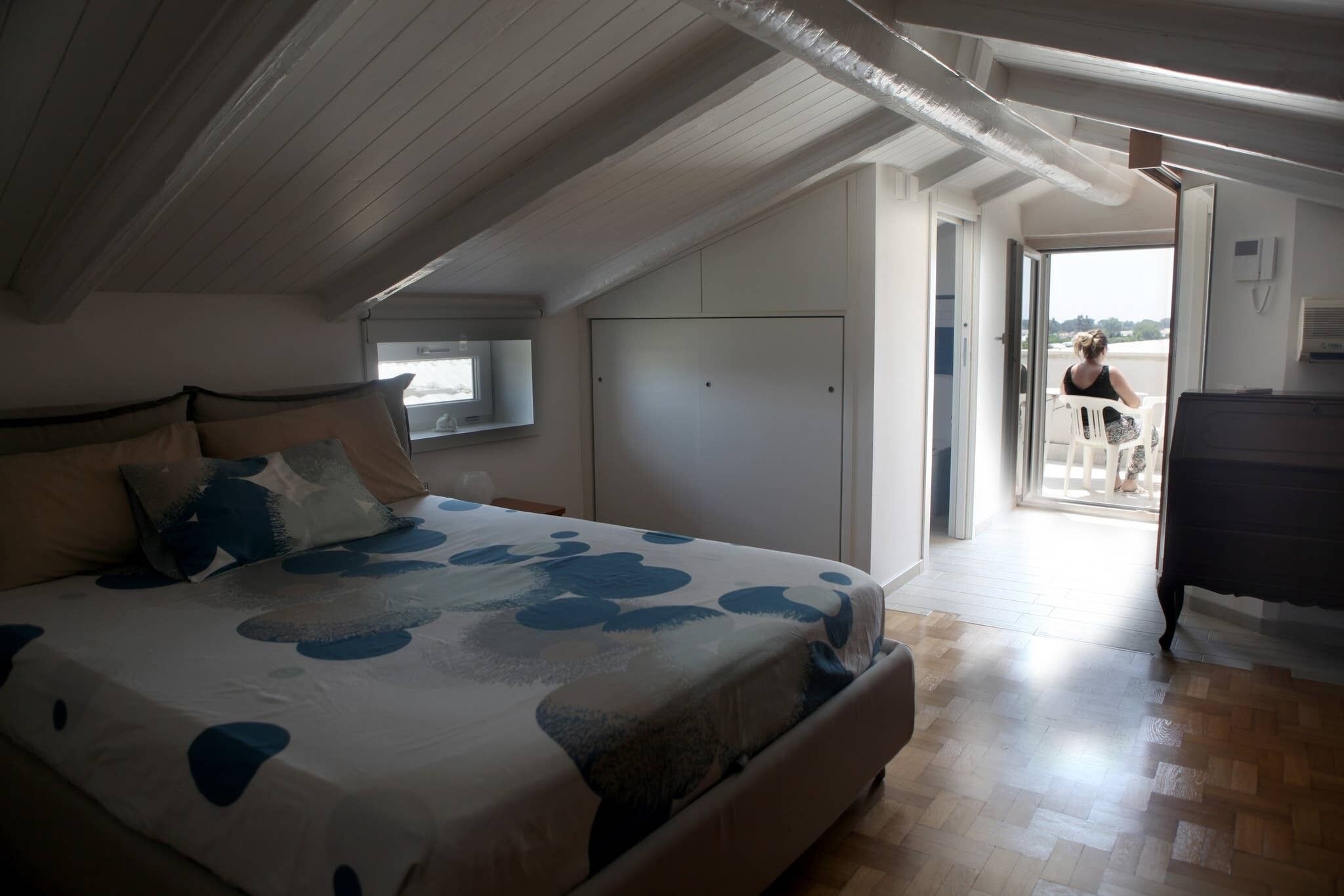 Rilassante E Indipendente- La Rondinella -Detacha