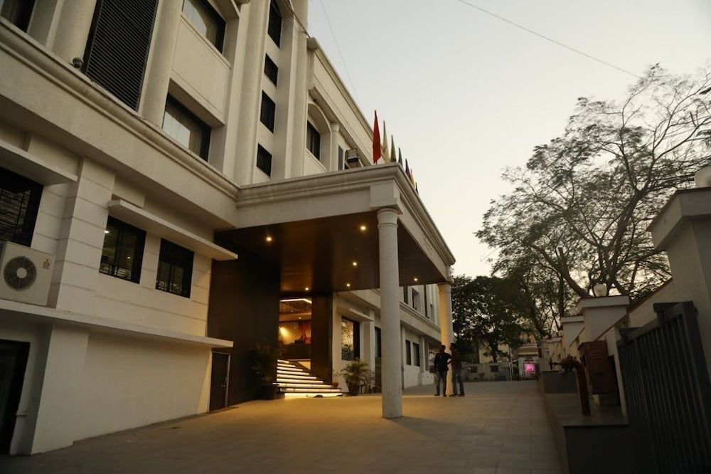 Four Season Recreation Hotel And Spa