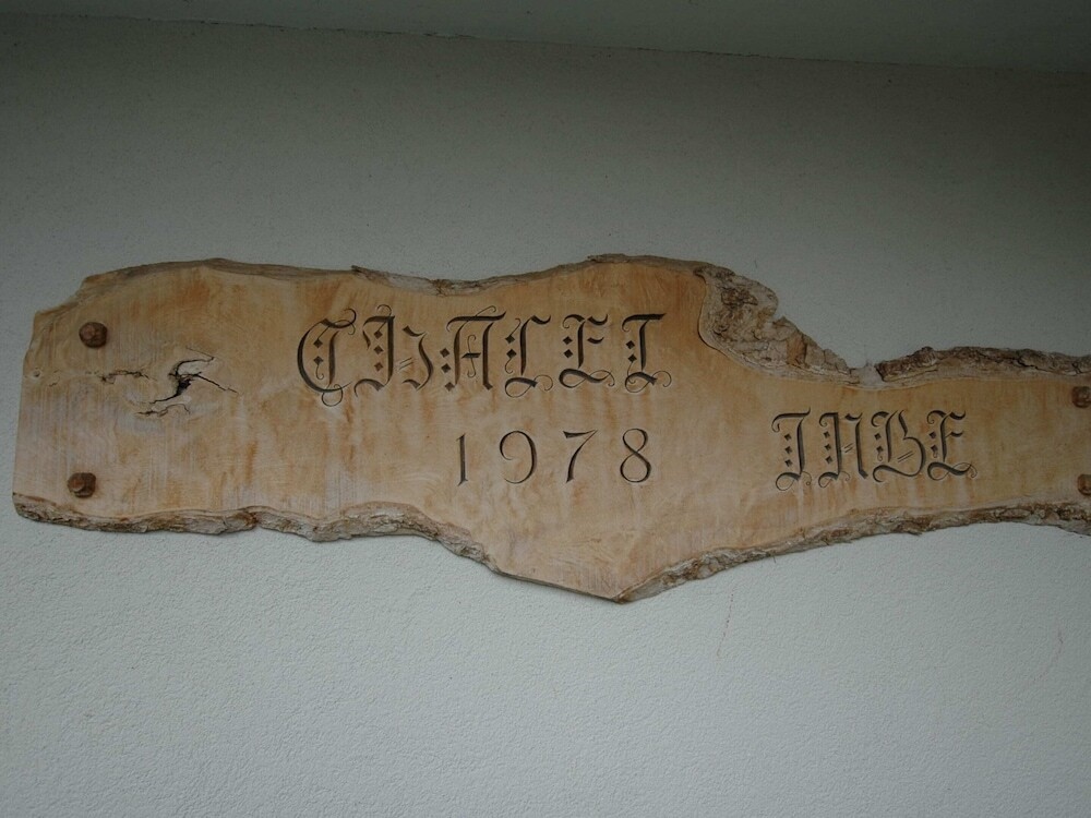 Pristine Home in a Charming Village, Large Grassy Sunbathing Area, View of the Mönch and Jungfrau