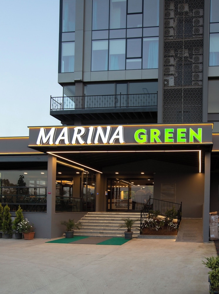 Marina Green Suit Hotel