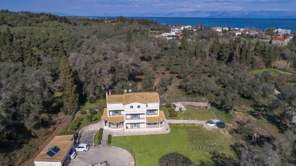 Villa Elegio By Corfuescapes