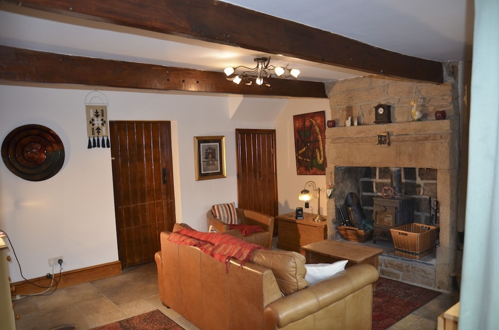 Charming 2-Bed Cottage In Hebden Bridge