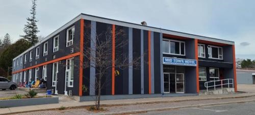 Mid-Town Hotel