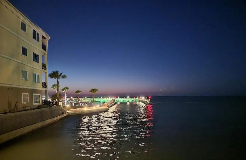 New Waterfront Bungalow Fishermans Paradise 2 Bedroom Home By Redawning