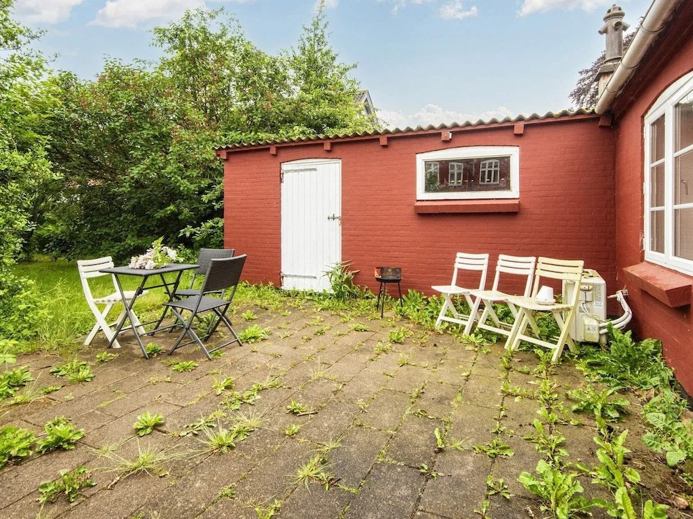 6 Person Holiday Home In Bredebro