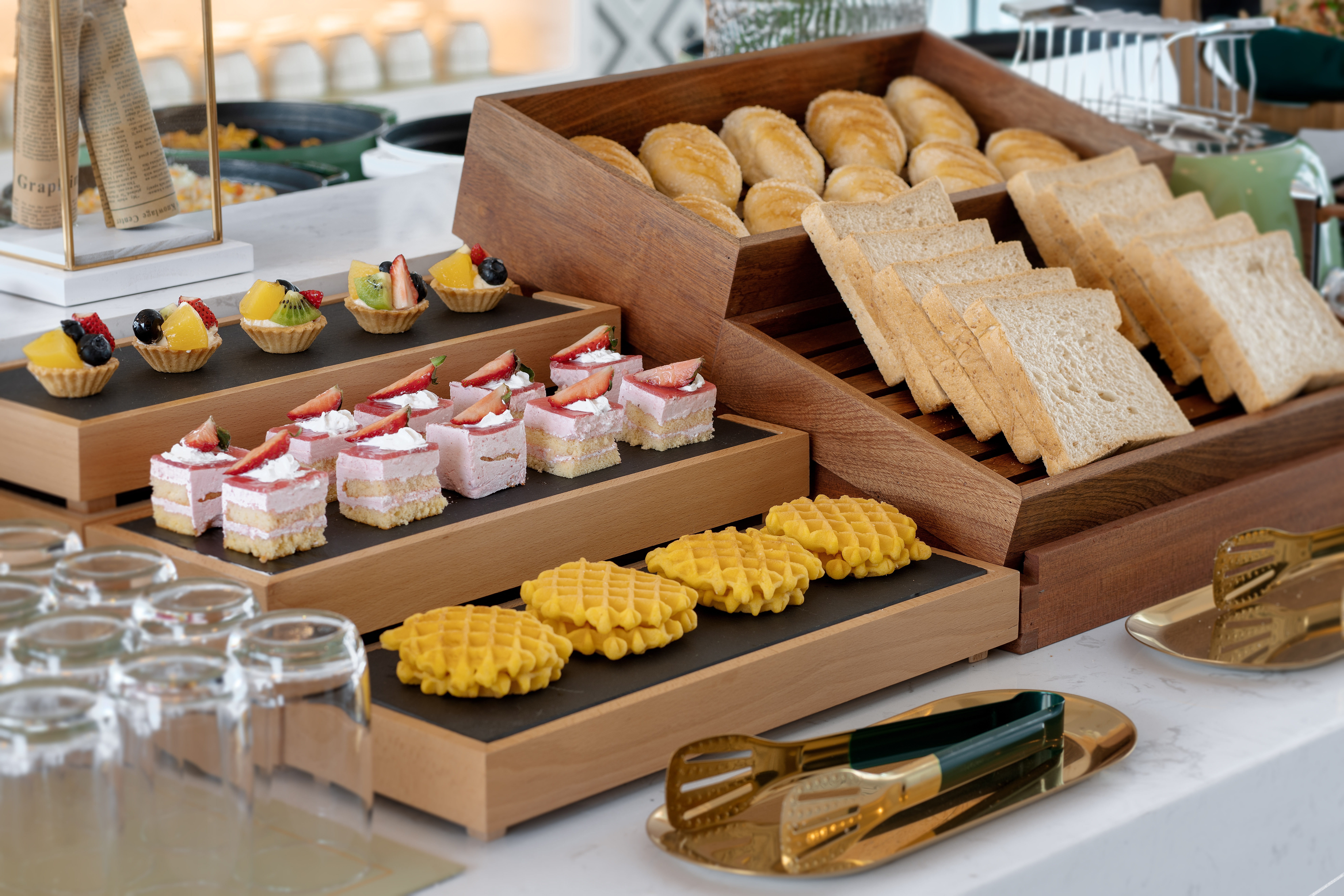 Atour Hotel Xishuangbanna Jinghong Gaozhuang Starlight Night Market