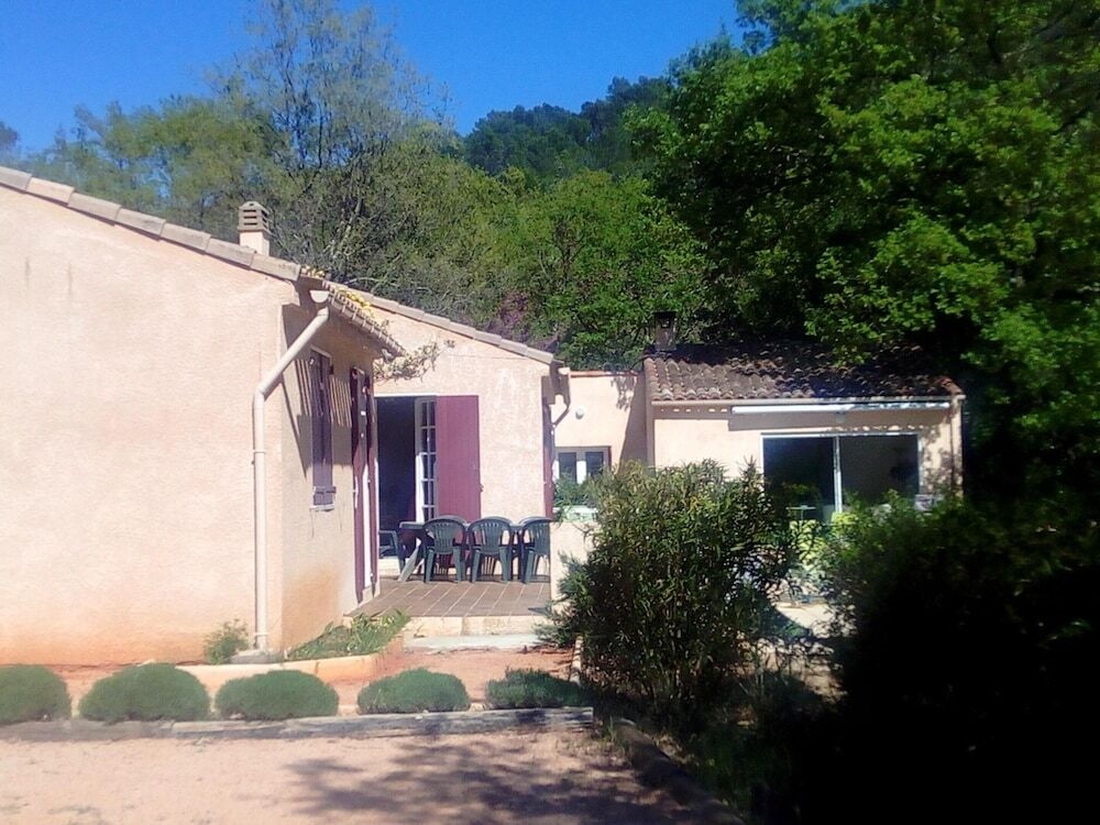 Villa With 2 Bedrooms In Lorgues With Shared Pool Furnished Garden And Wifi 40 Km From The Beach