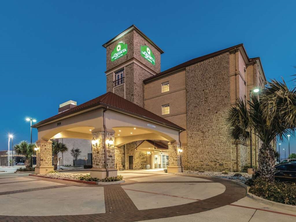 La Quinta Inn And Suites South Grand Prairie