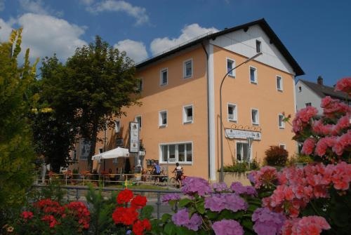 Gasthof Zur Post Hotel Und Parkplatz