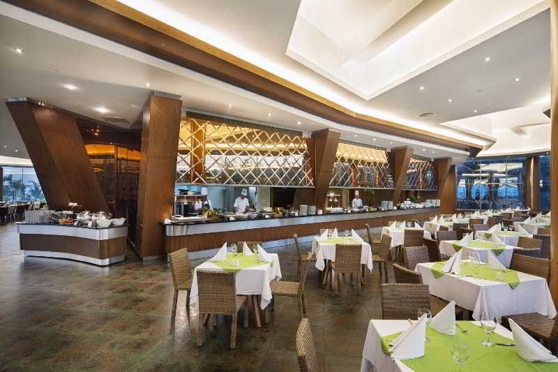 Noah's Ark Deluxe Hotel & Spa