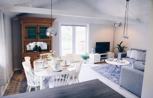 Dalhus - House In The Valley