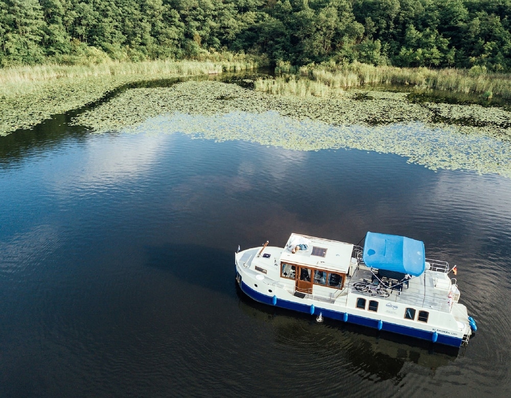 Kuhnle-Tours Bootshaus Zeuthen