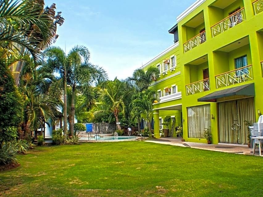 Hotel Camila 2