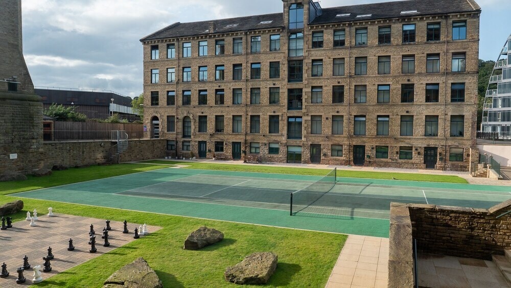 Heritage Spacious Luxury Mill Apartment